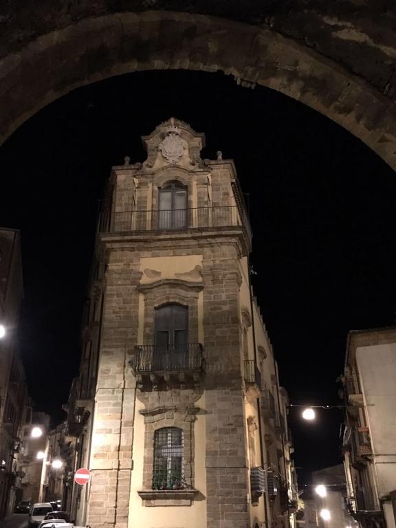 Palazzo Sant'Elia Hotel Caltagirone Buitenkant foto